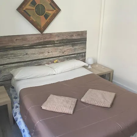 Roma בית הארחה 3*