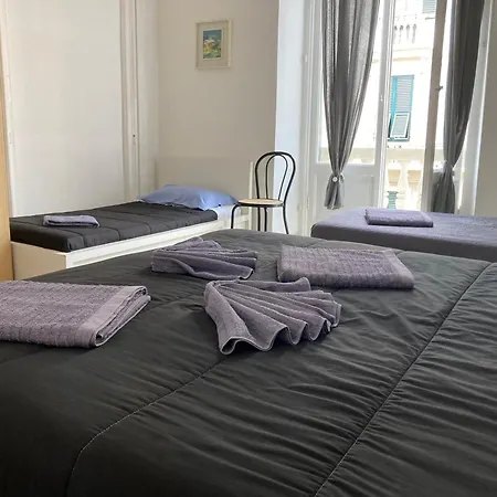 Roma בית הארחה ג'נובה