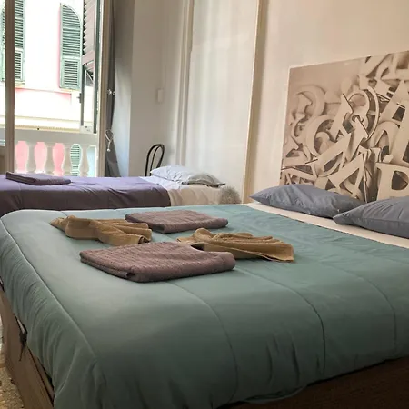 Roma Pensión Génova